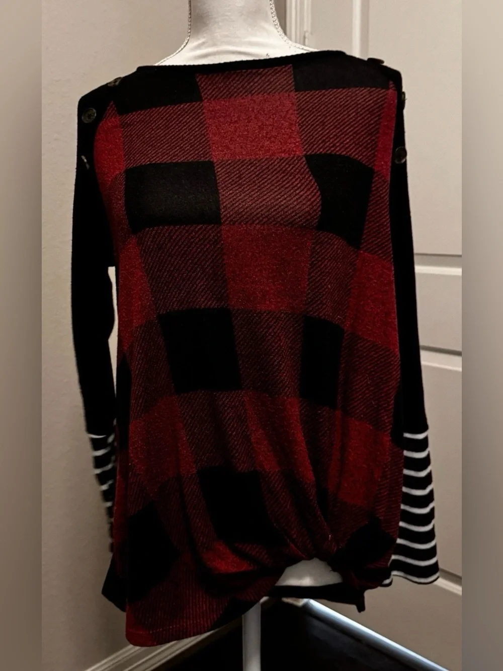 Maurices Women's Long Sleeve Shirt Size Small